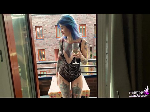 ❤️ Geweldich famke sûget mei in gulp en neukt hertstochtlik ûnder de iepen loft ❤️❌ Moaie porno by wy ❤